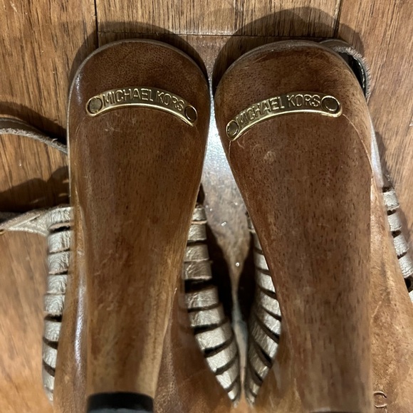 Michael Michael Kors Wooden Heel Sandals Retro Gold Size 5.5 - Picture 4 of 6